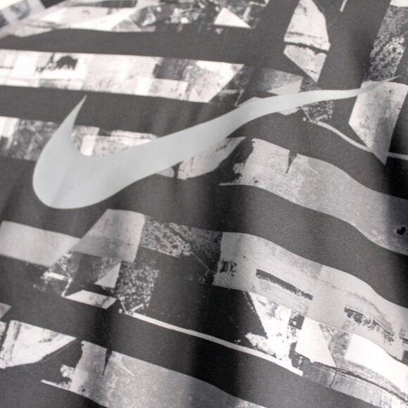 🧚‍♀️ 3/$40 NIKE DRI-FIT Women's Top Print  Gray T-Shirt - Picture 7 of 10